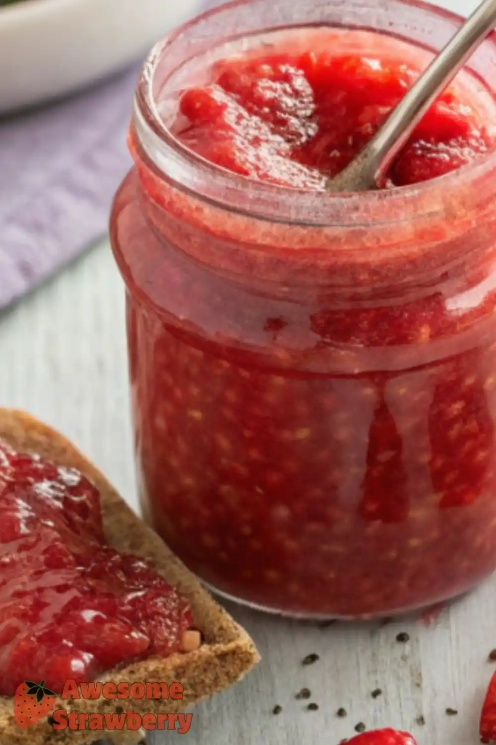 Quick Strawberry Chia Jam: Fresh Flavor, Fiber & Omega-3s